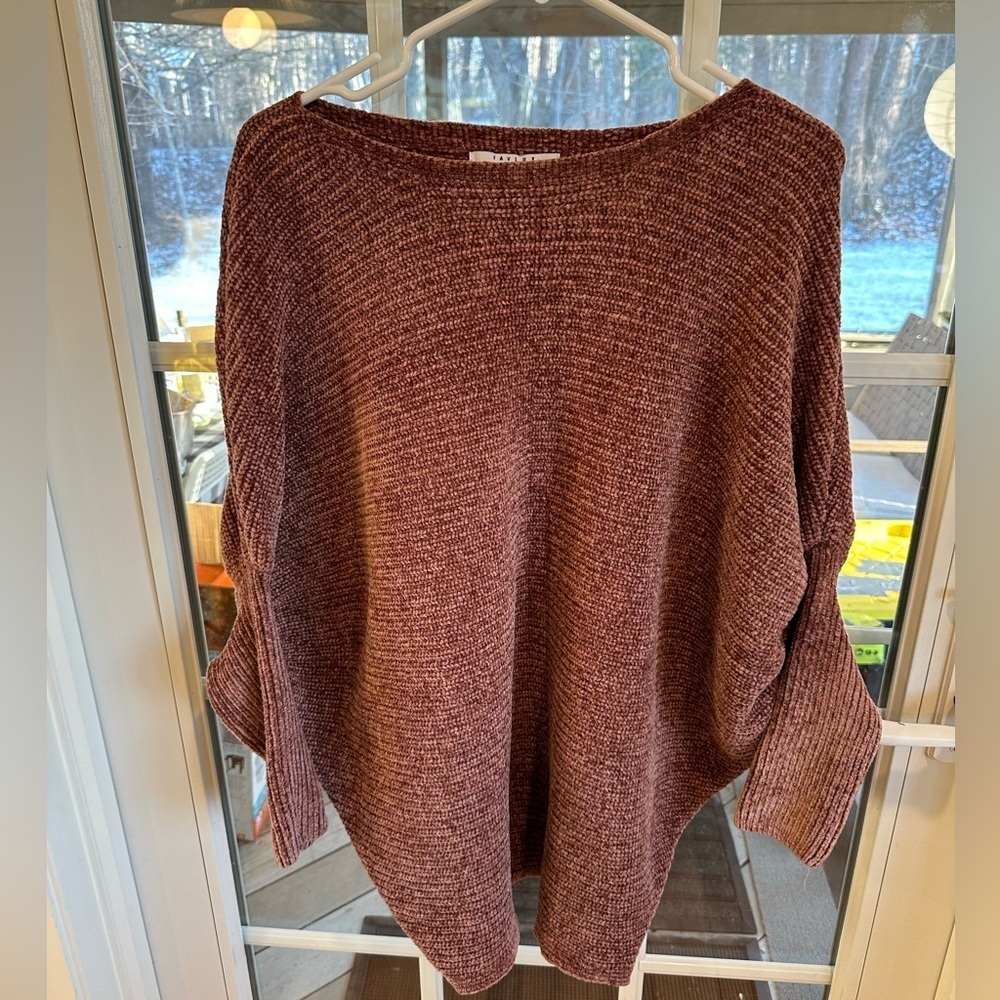 Boutique Sweater with the cutest silhouette